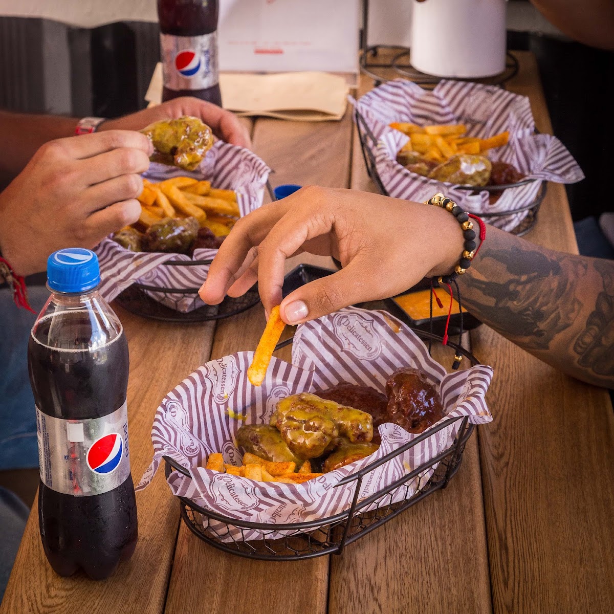 Paraíso Wings Las Alitas Del Sur Itagui
