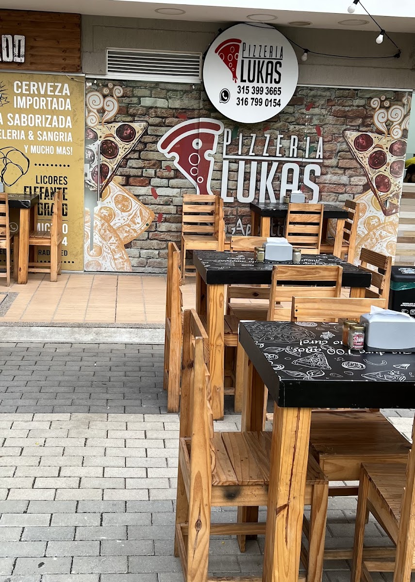 Pizzería Lukas - San Germán