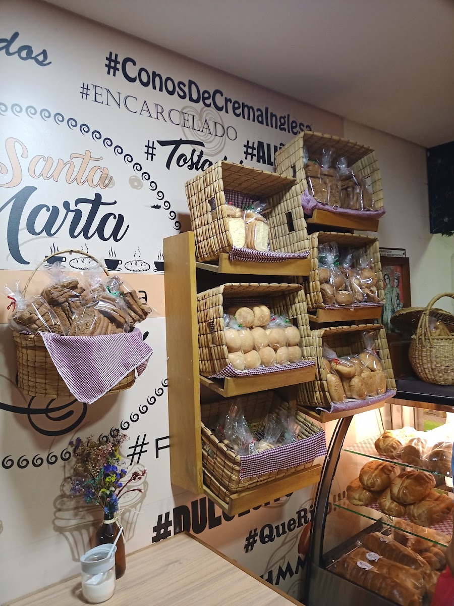 Panadería y cafetería Santa Marta (Manrique)
