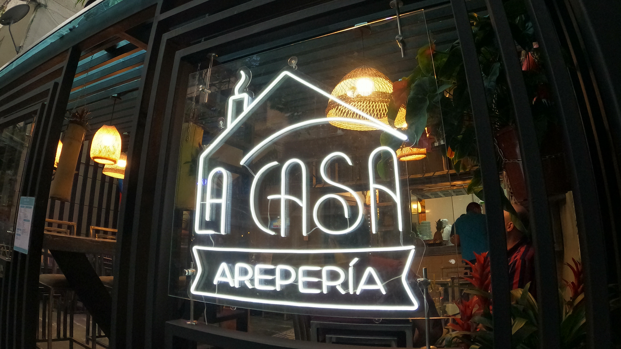 La Casa Arepería