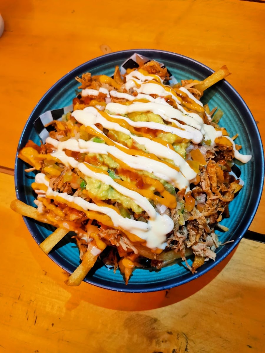 Golden Wings Alitas y Papitas