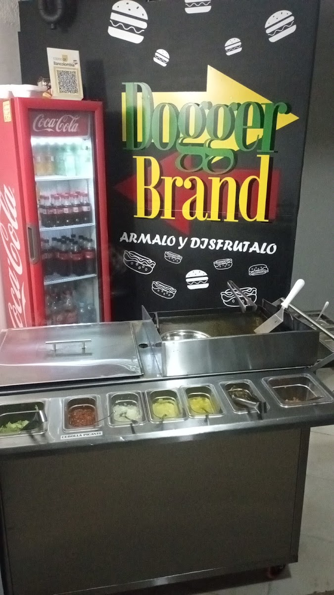 Dogger Brand y Asados Brand