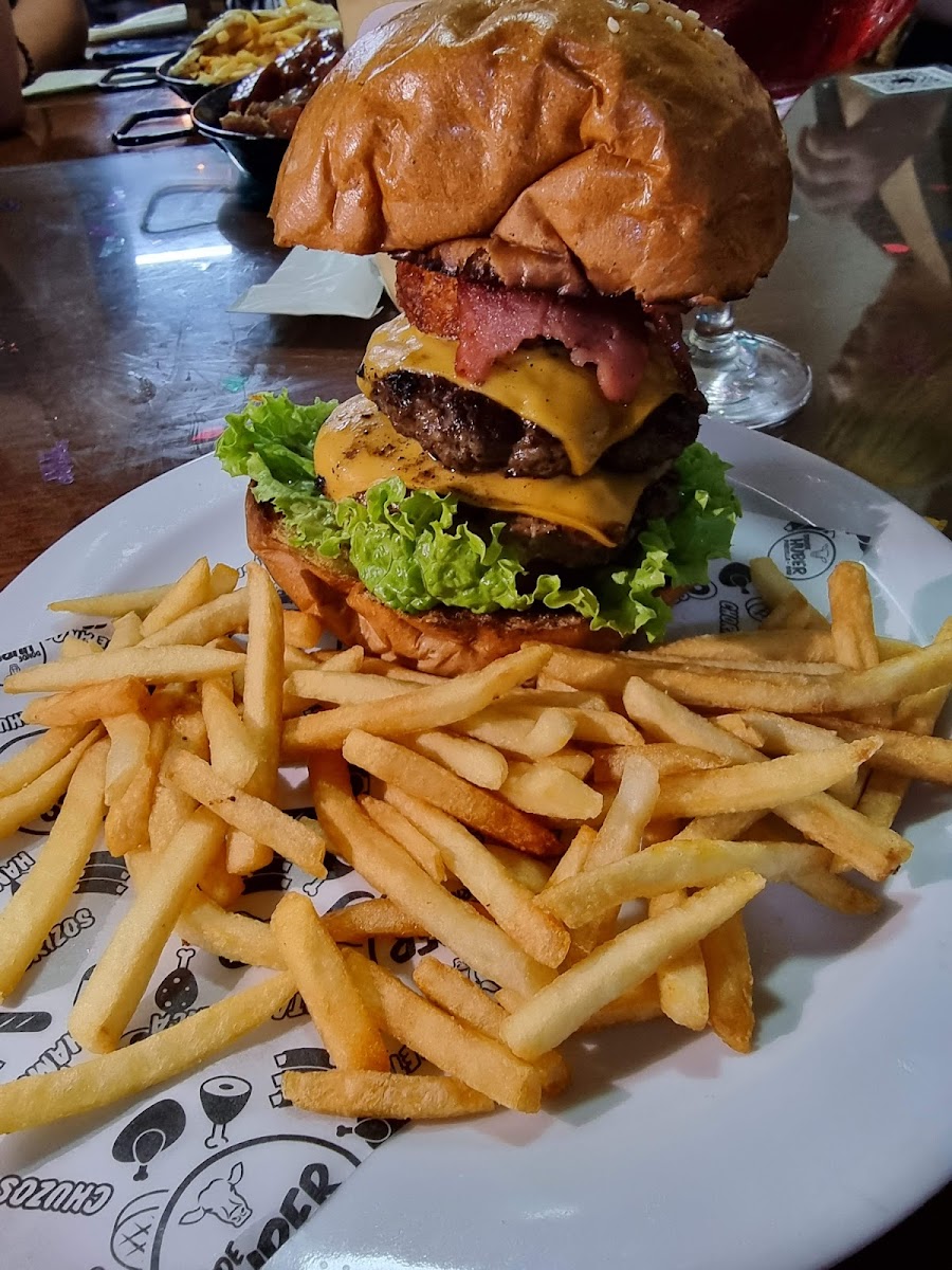 Huber Parrila Bar