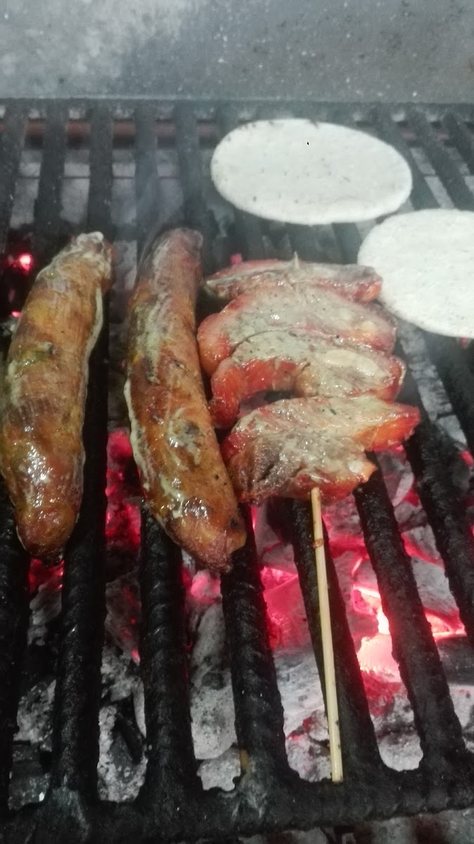 LA PARRILLADA DE EMMI