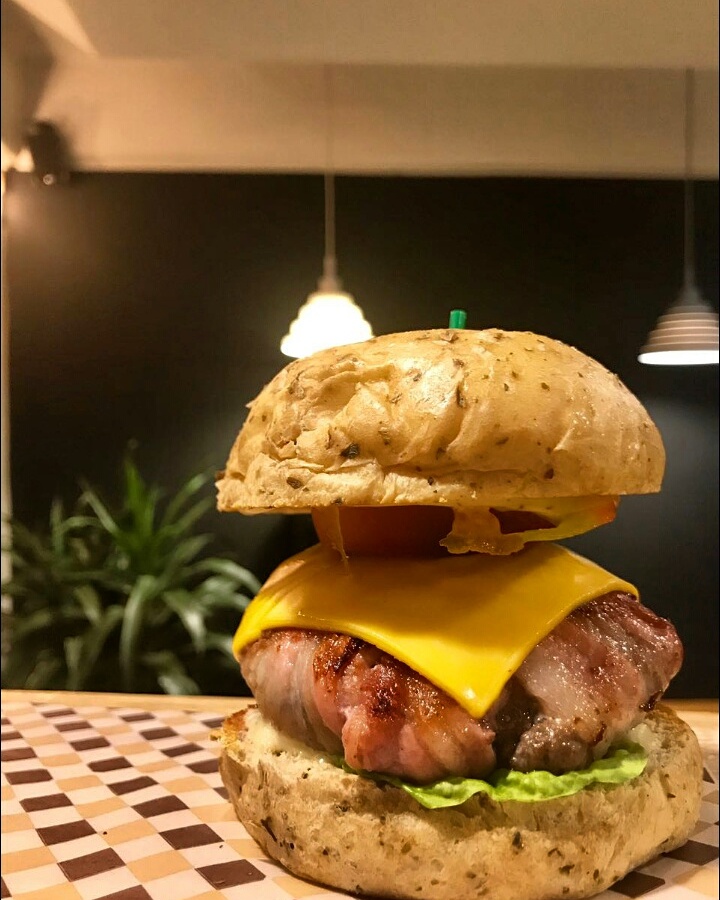 Mr. Papúa • Comida&Bebidas