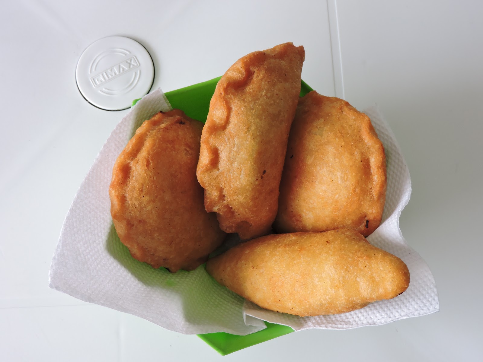 Empanadas , pasteles y pollo asado del tio pacho