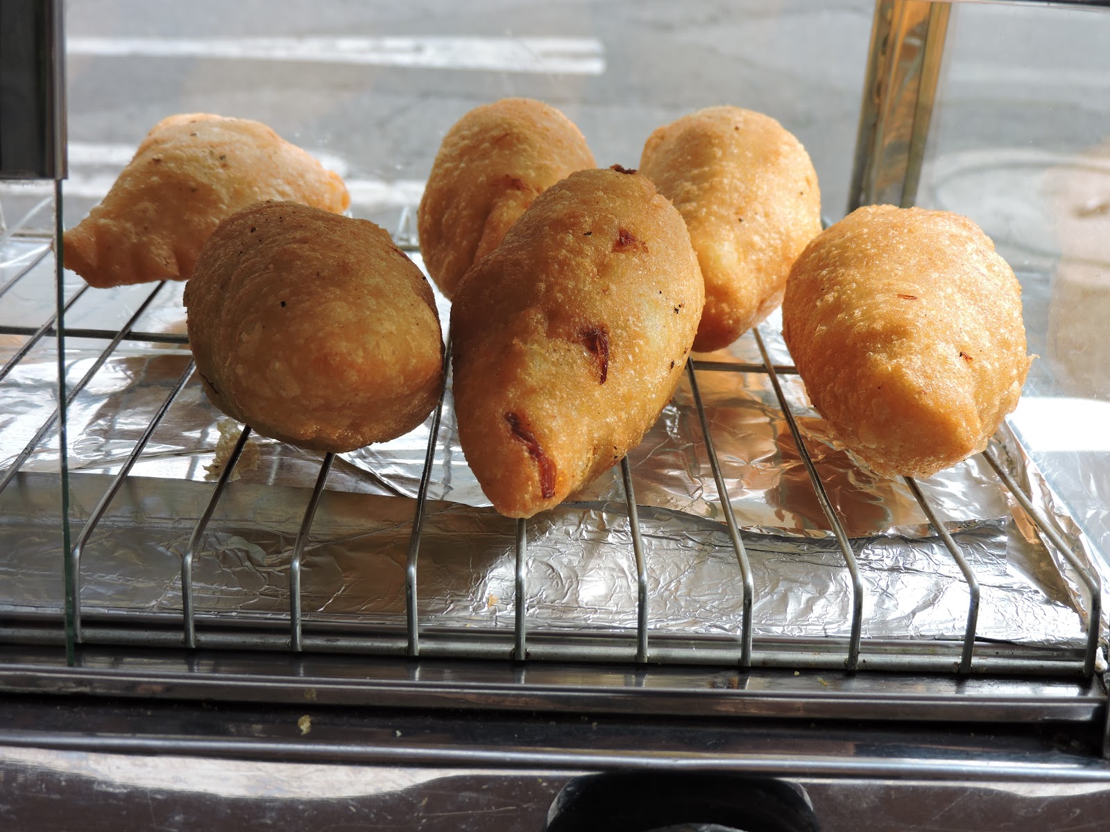 Empanadas , pasteles y pollo asado del tio pacho