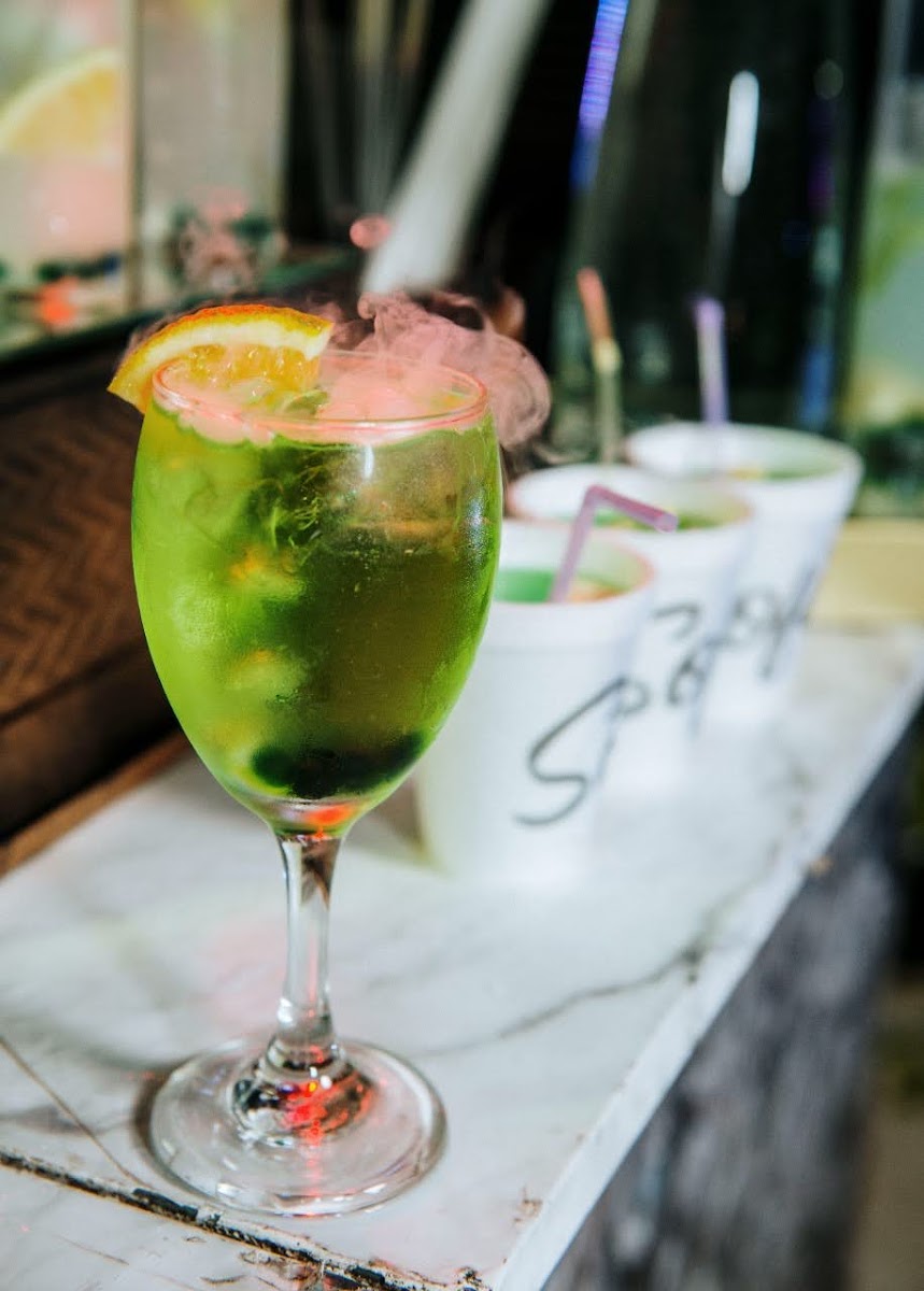 Bar movil medellin / Shotscar mixology molecular