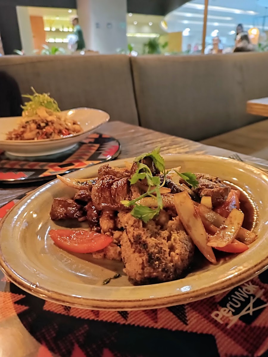 Perú Wok - Medellín - Oviedo - Restaurante peruano
