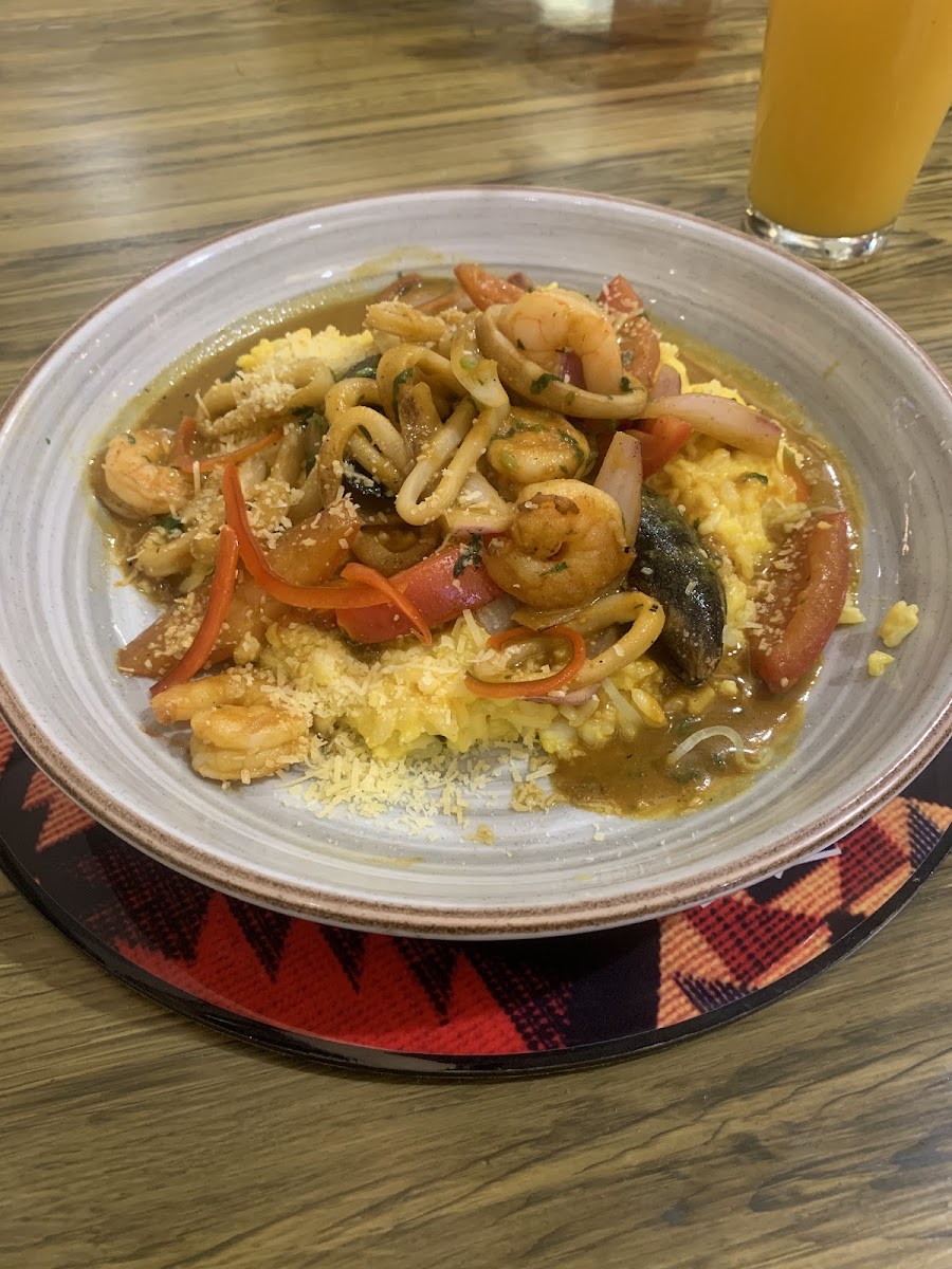 Perú Wok - Medellín - Oviedo - Restaurante peruano