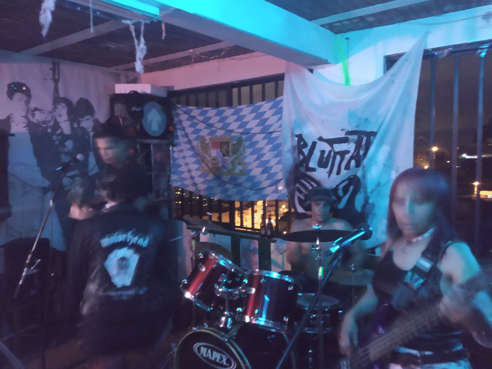 Barhaus