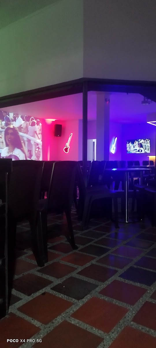 Rockola videobar sede la bolera