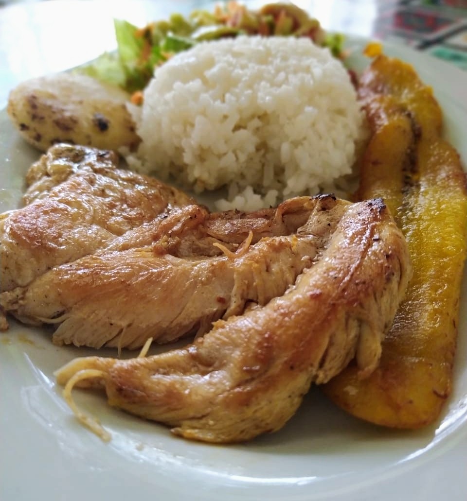 Sazón de Casa M&E