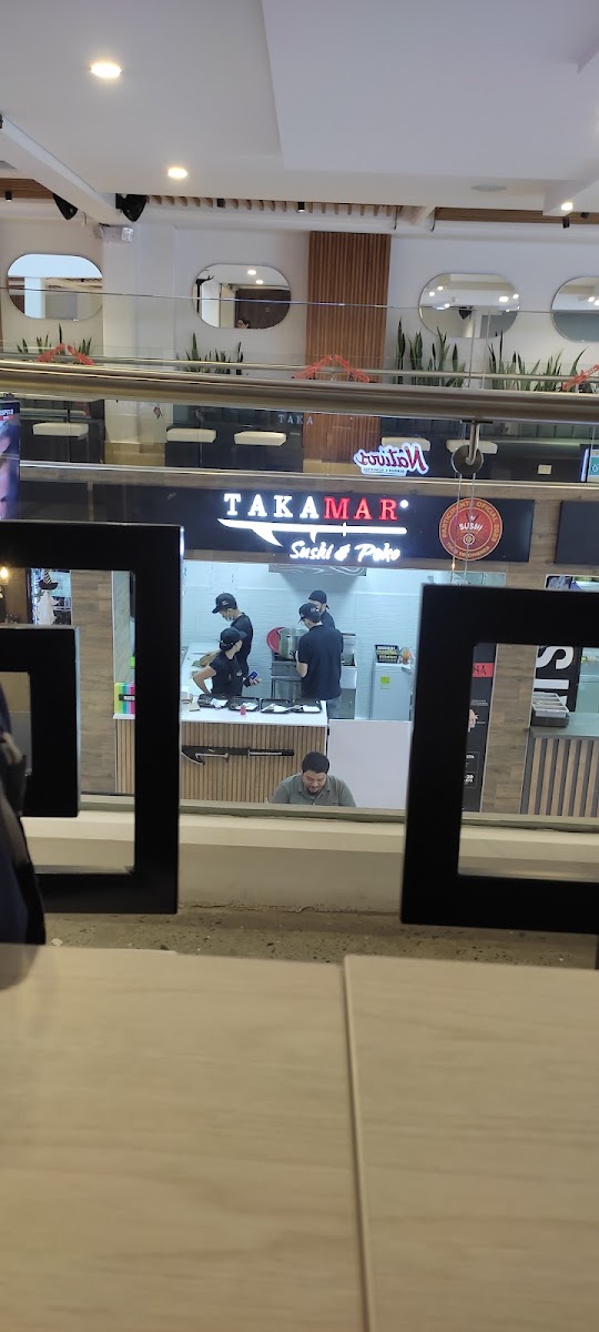 Takamar Sushi