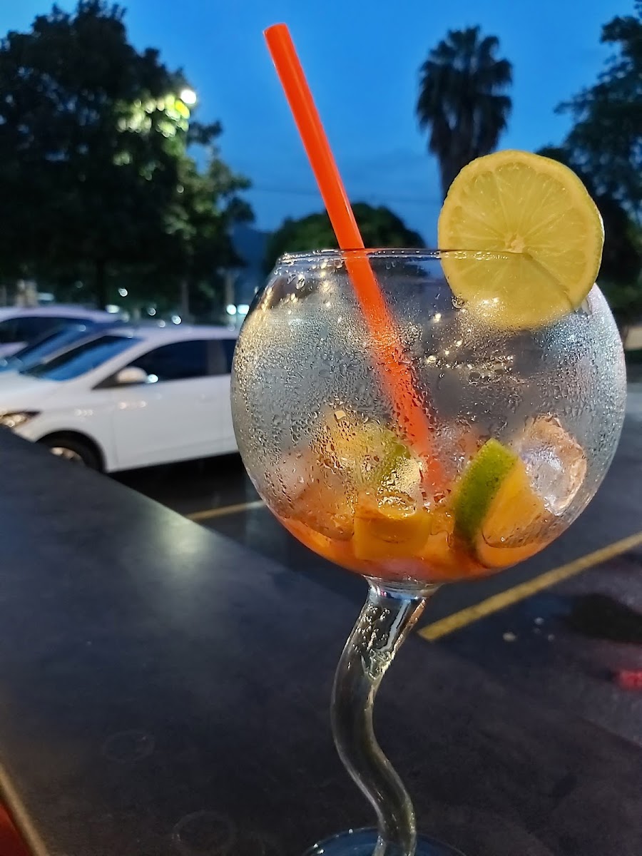 Sabores Food + Drinks