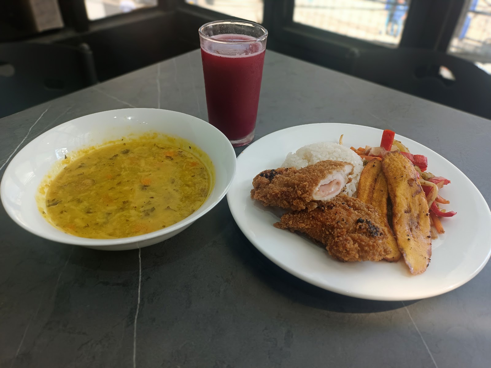 La Mesa Gourmet Medellin