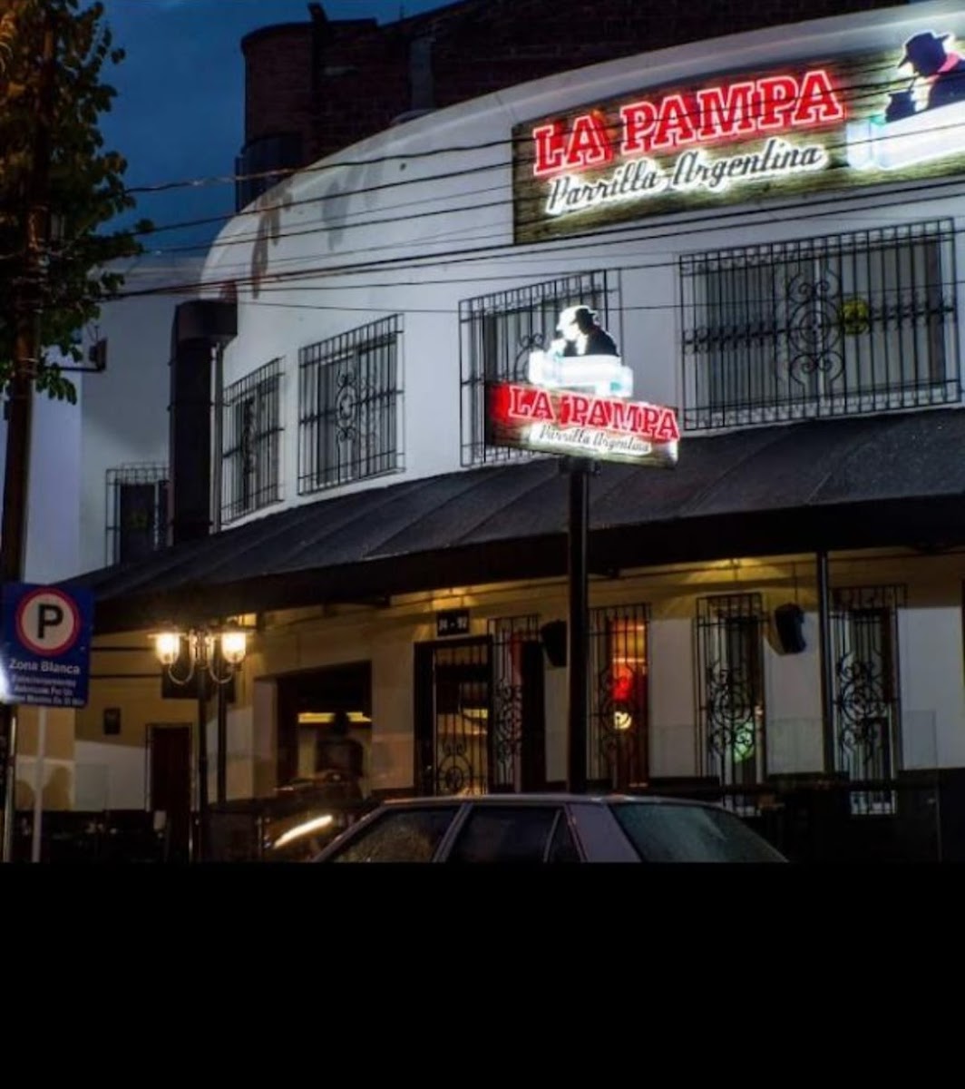 La Pampa Parrilla Argentina - Av Jardin - Restaurantes Medellin - Musica en Vivo