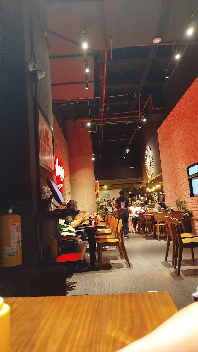 FIREHOUSE - Viva Envigado