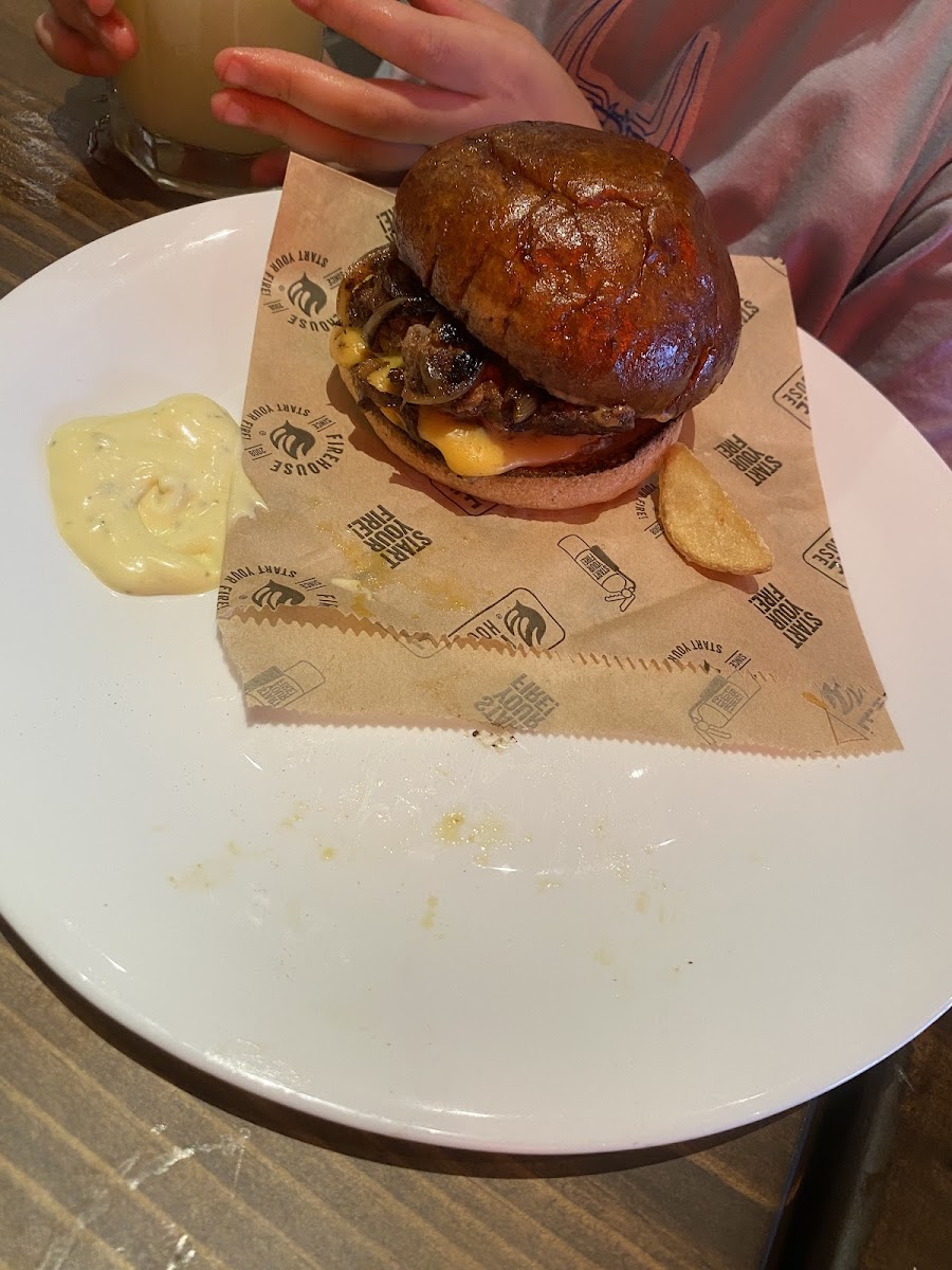 FIREHOUSE - Viva Envigado