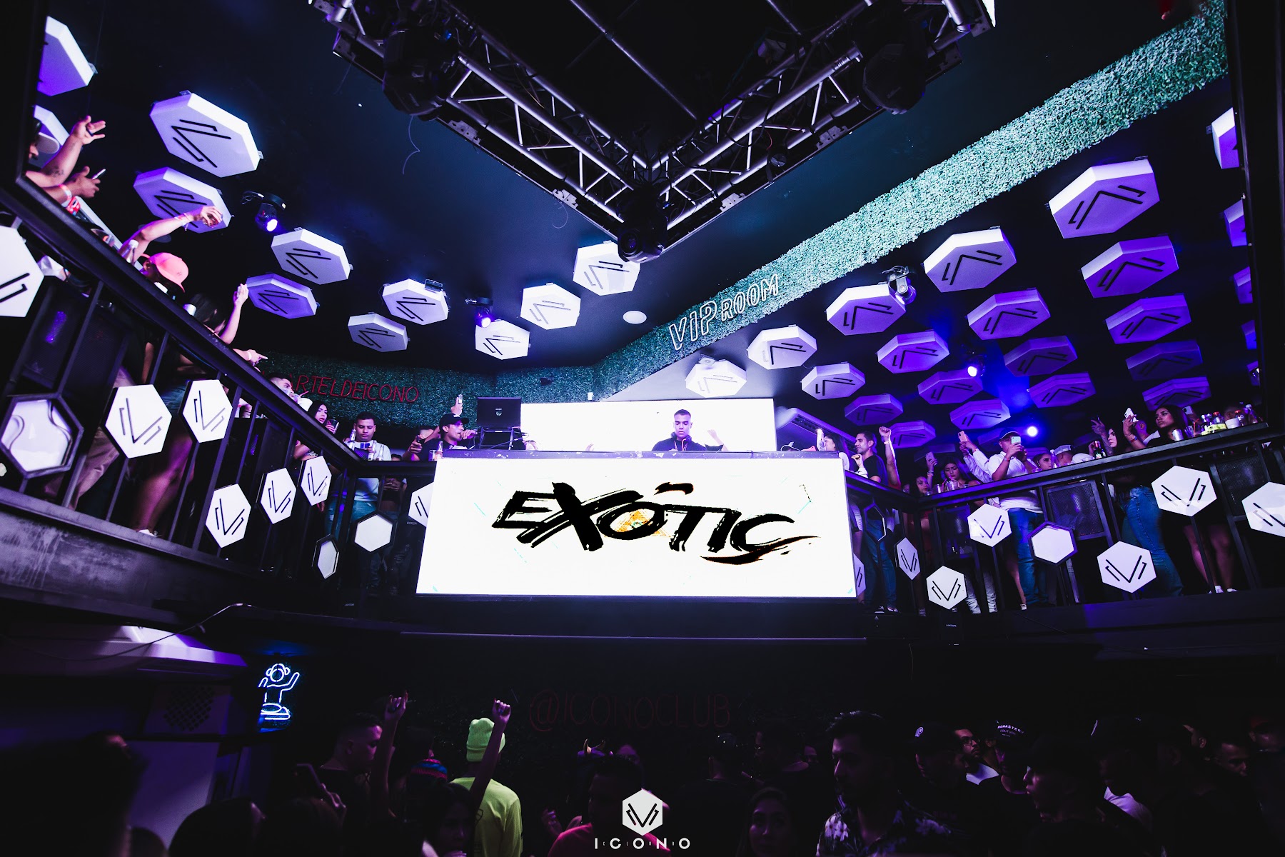 ICONO CLUB