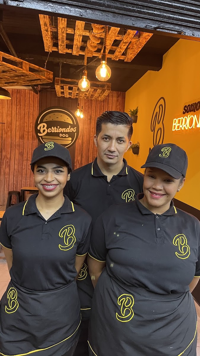 BERRIONDOS BURGUER - LOS COLORES