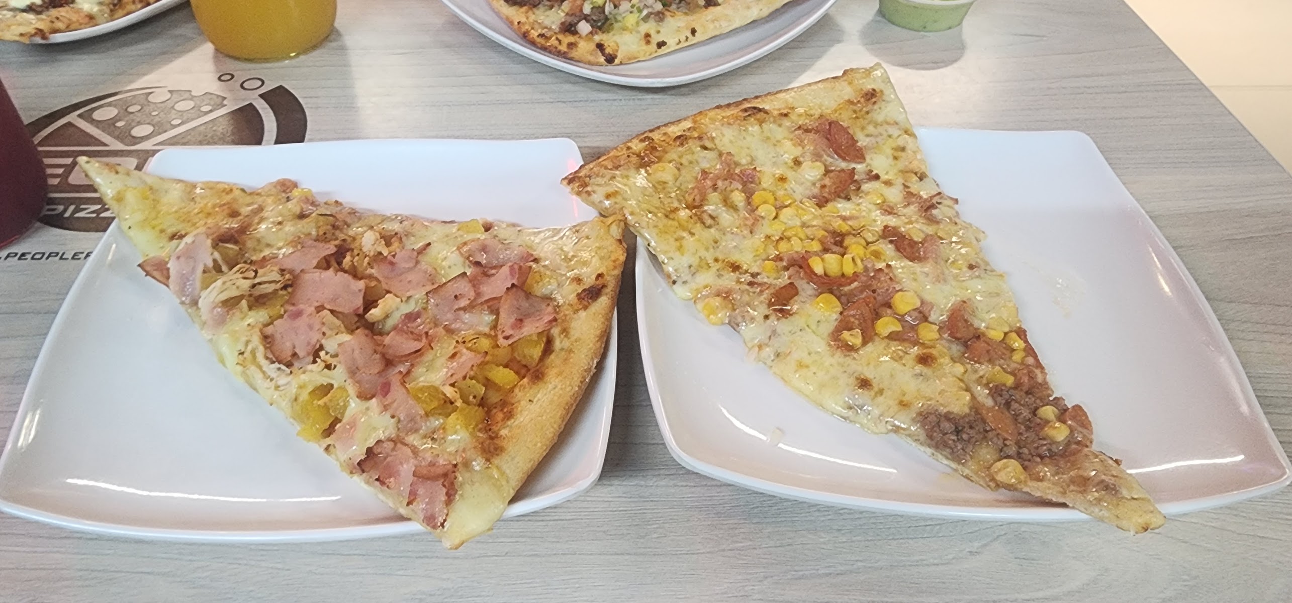 People Pizzas - La 80