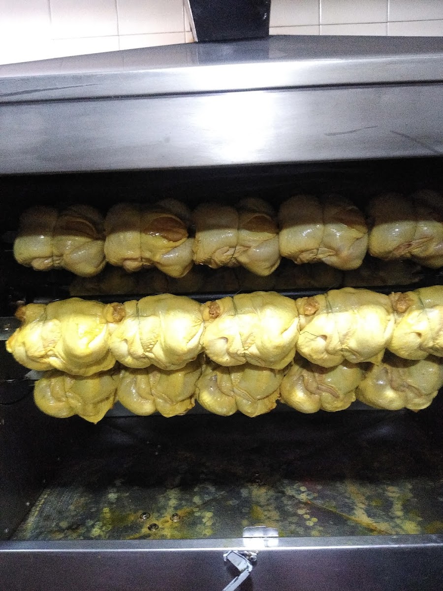 Pollos El Dorado