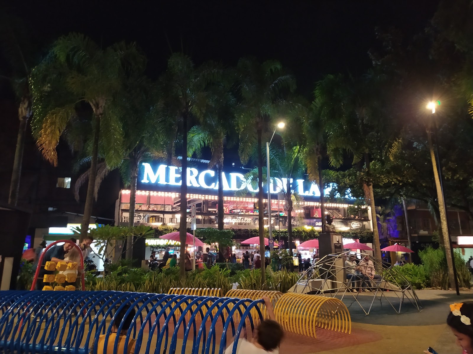 Pollos El Dorado