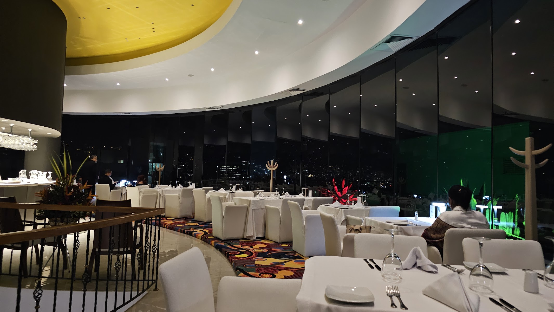 Restaurante Bar Giratorio Tony Roma's