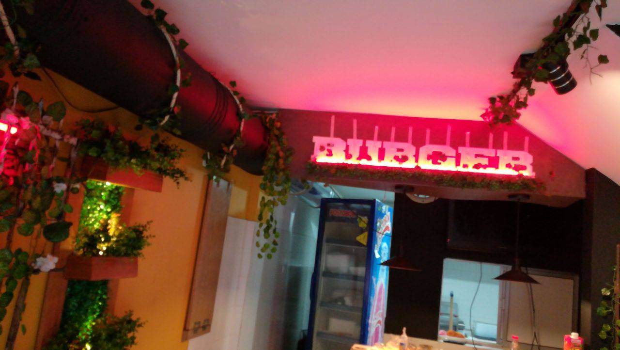 SWEET BURGER
