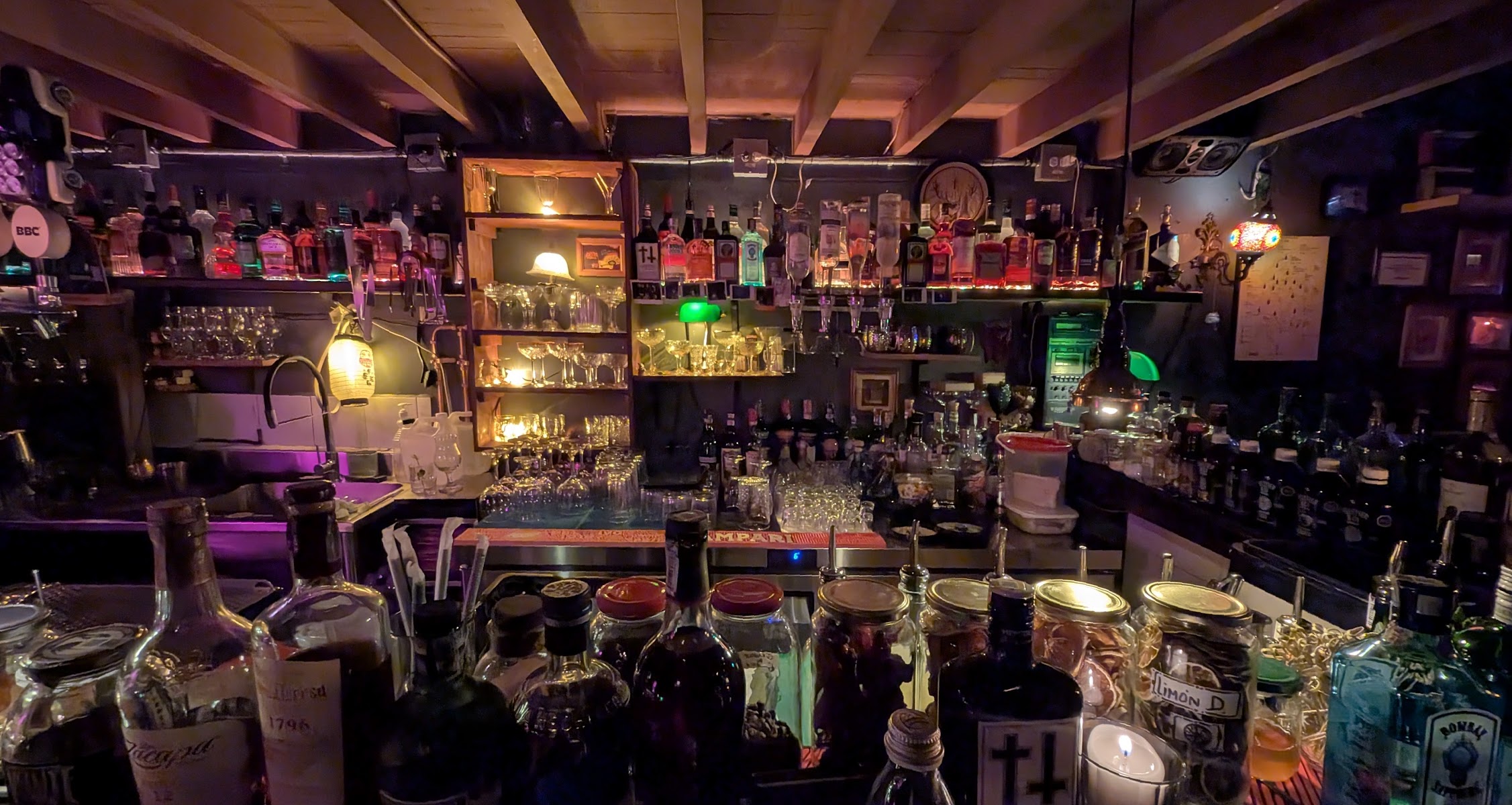 Siete Pulgadas Listening Bar