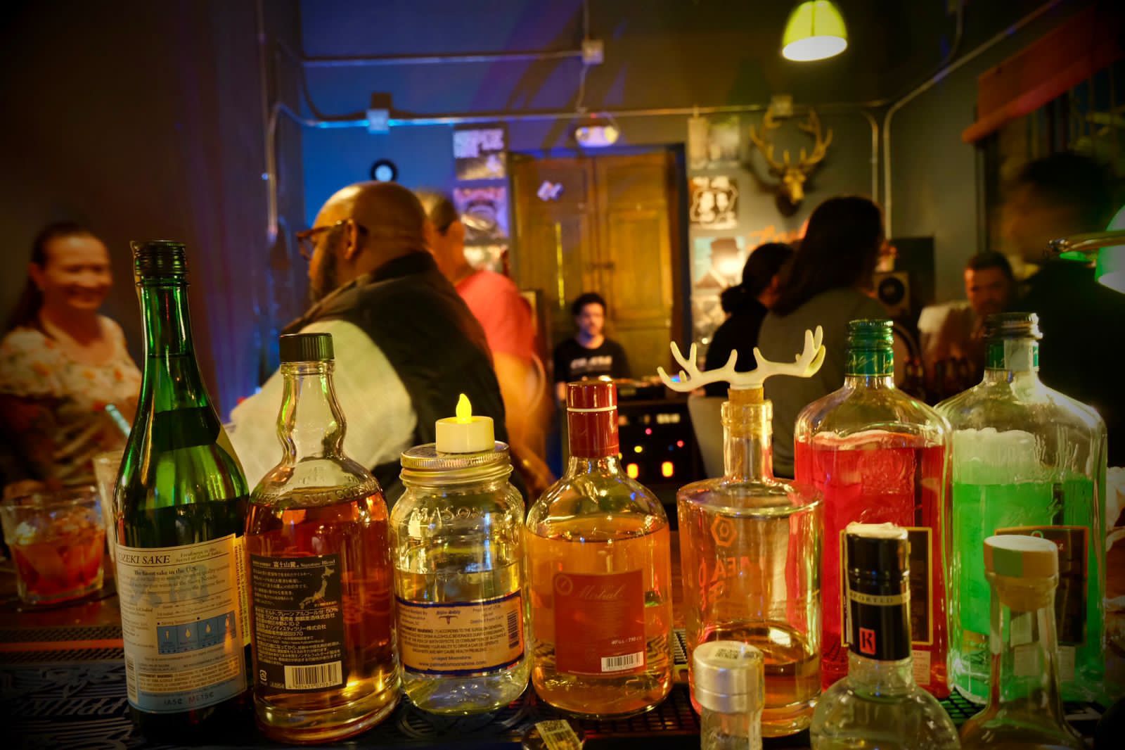 Siete Pulgadas Listening Bar