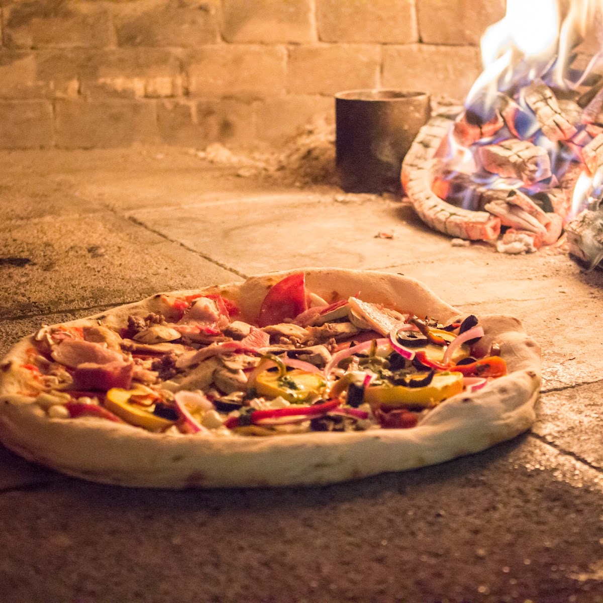 Pizza en Leña Parque Sabaneta