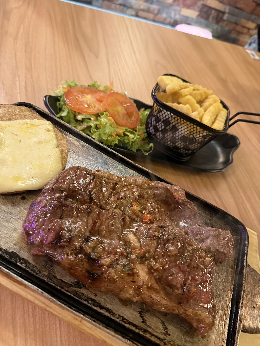 ABSOLUTTO RESTAURANTE BAR