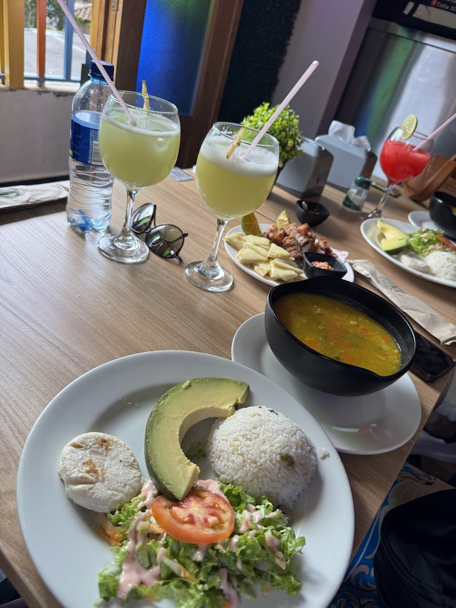 ABSOLUTTO RESTAURANTE BAR