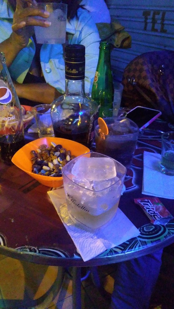 bar 1800