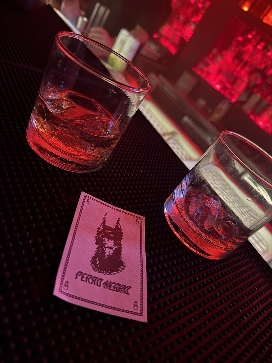 Club Nocturno Perro Negro
