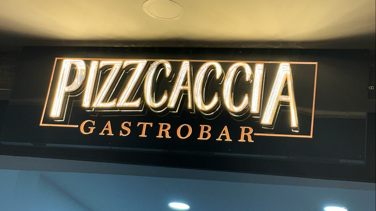 Pizzcaccia Gastrobar