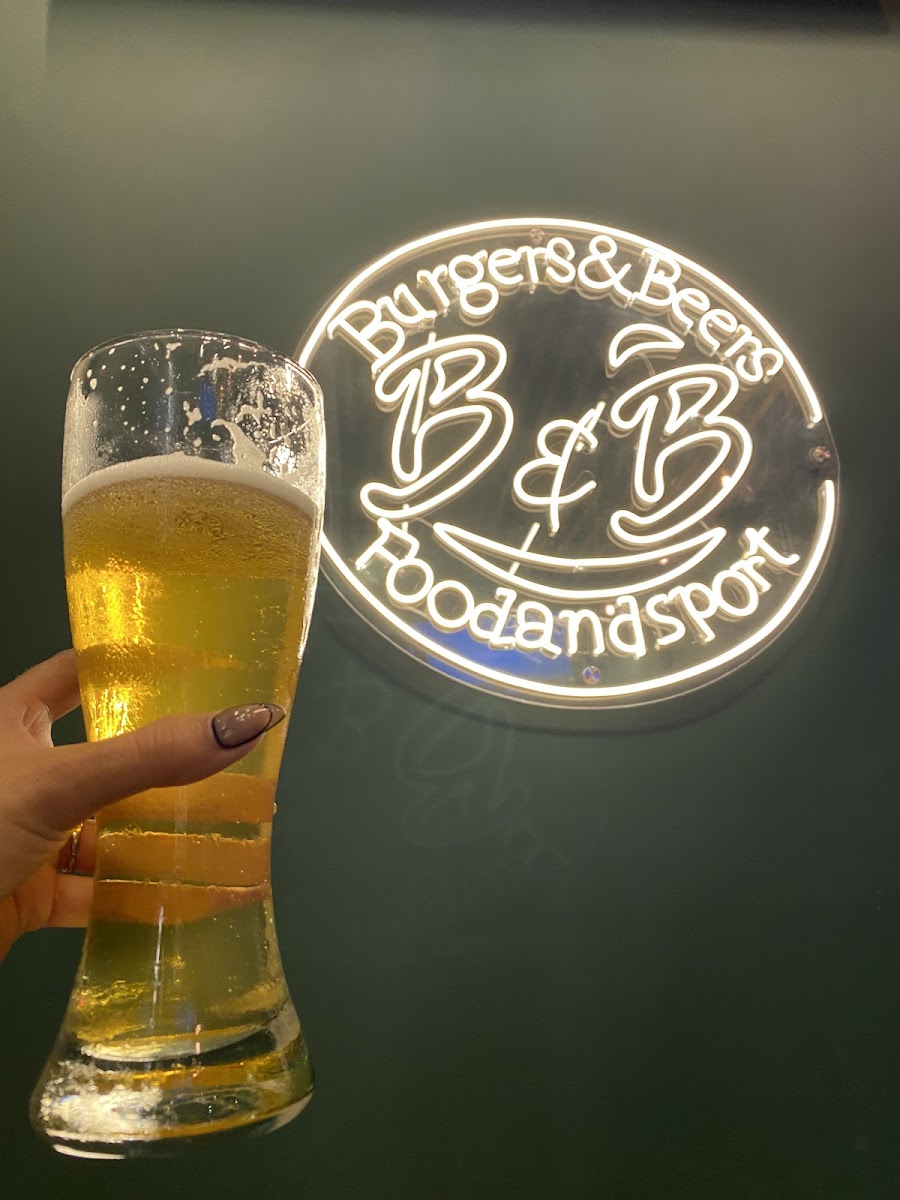 Burgers & Beers