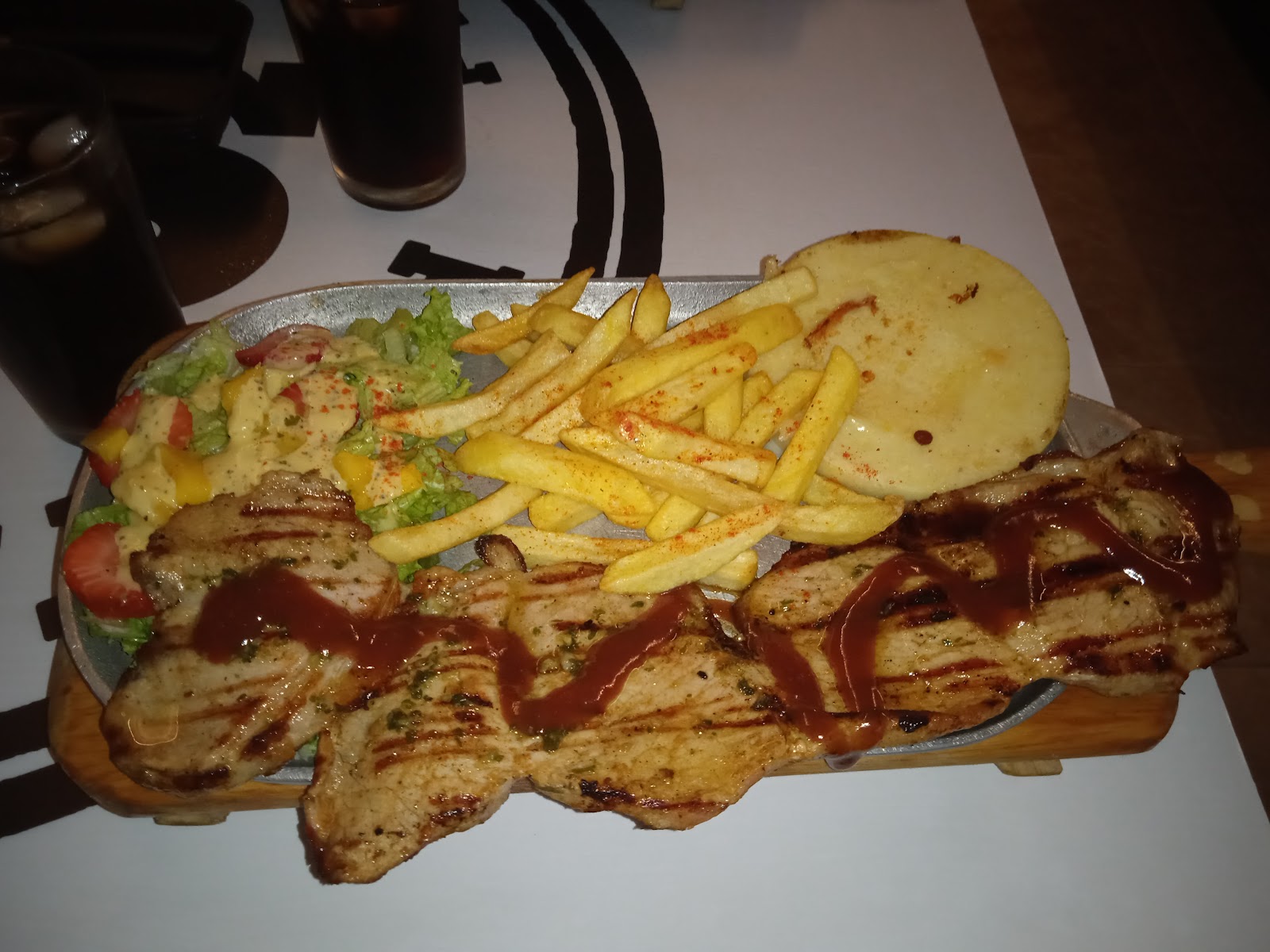 Restaurante parrila SyC
