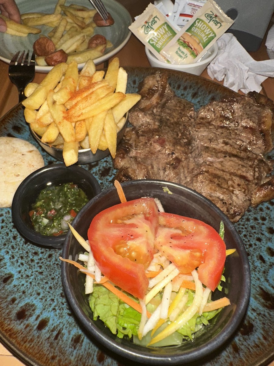 Al Carbón Parrilla Bar