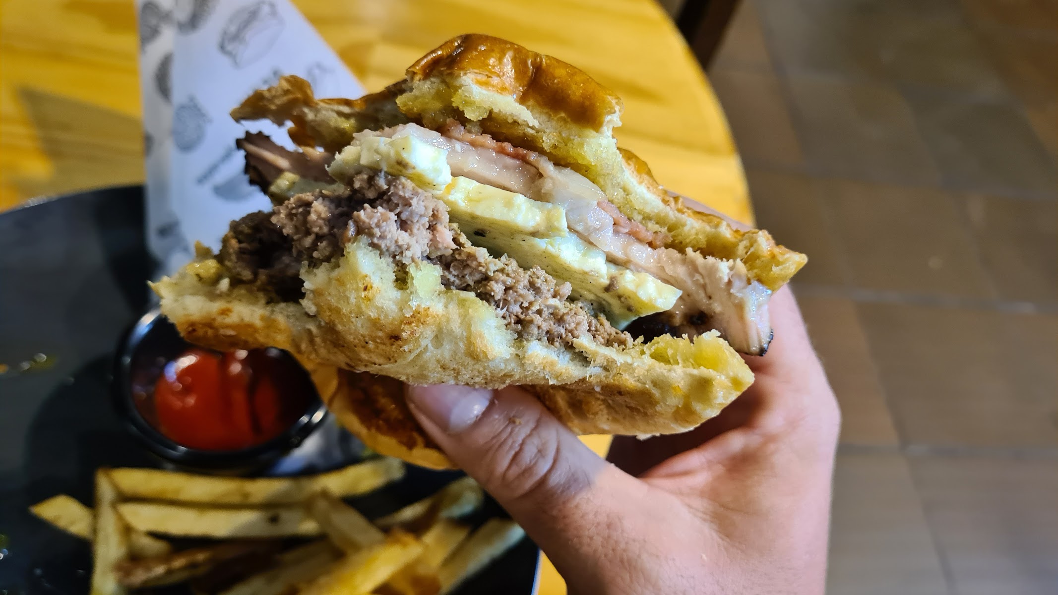 Tomahoxs burger y ahumados
