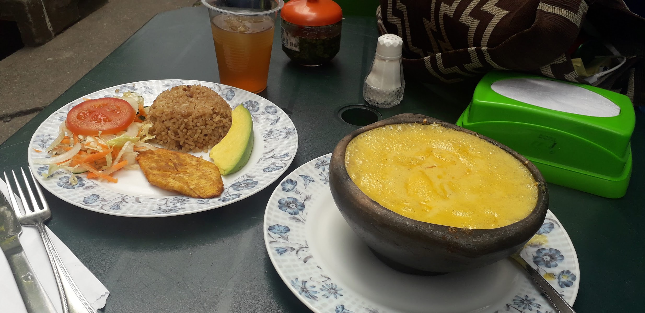 Restaurante La Sazon De Mi Tierra