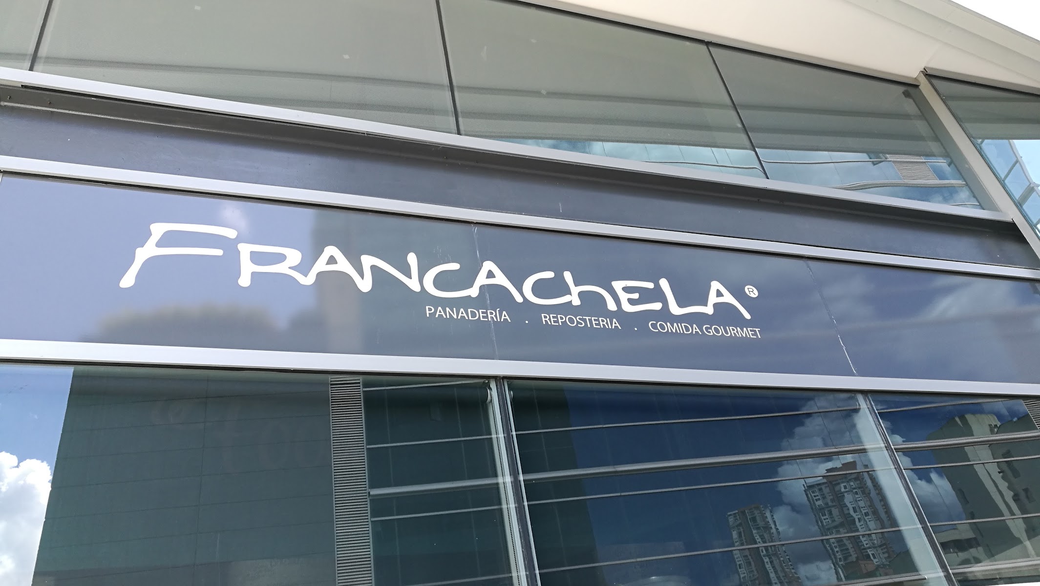 FRANCACHELA