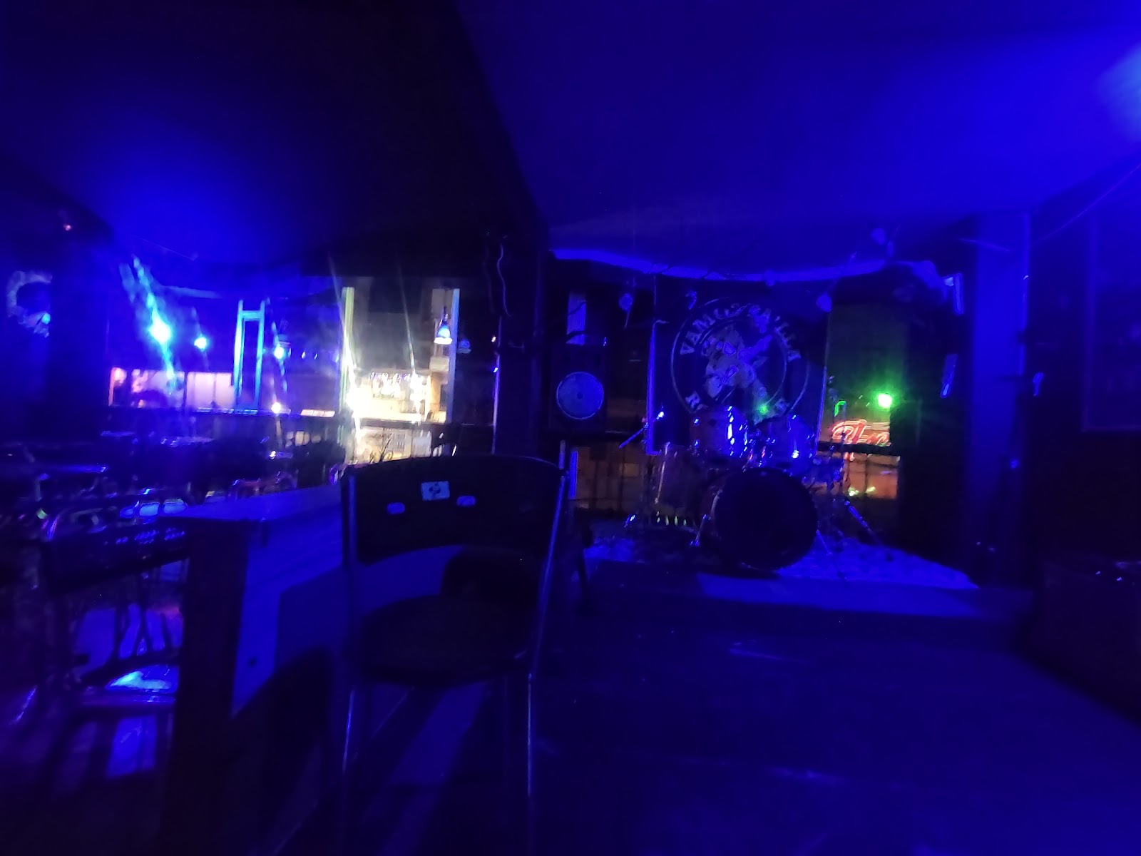 Vamos Pa'Lla Rock Bar