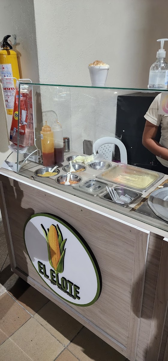 Elote mall la frontera