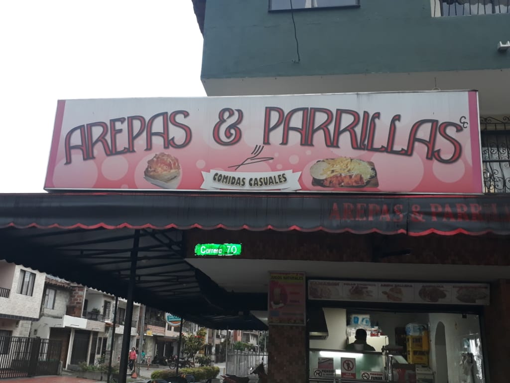 AREPAS Y PARRILLAS