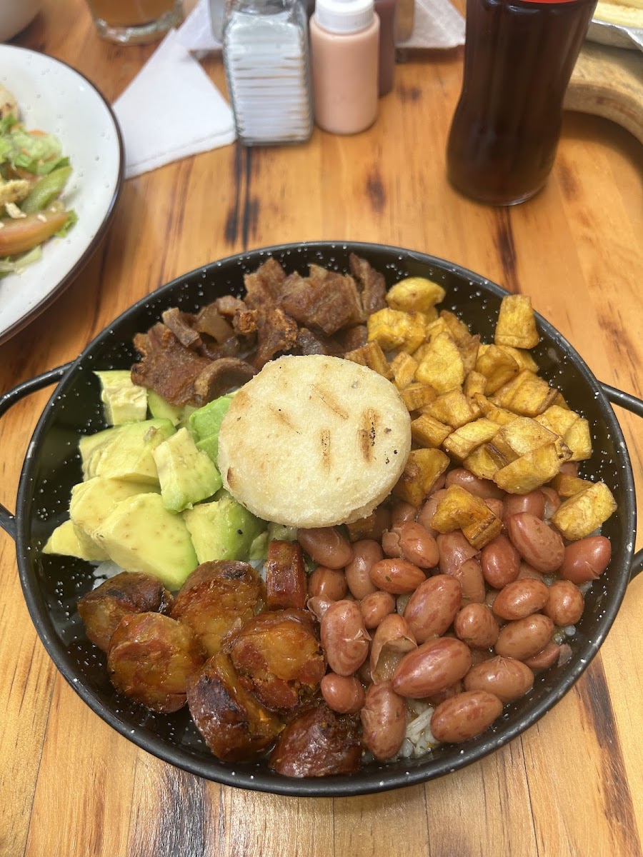 Donde Jonás - Parrilla y Chicharrón