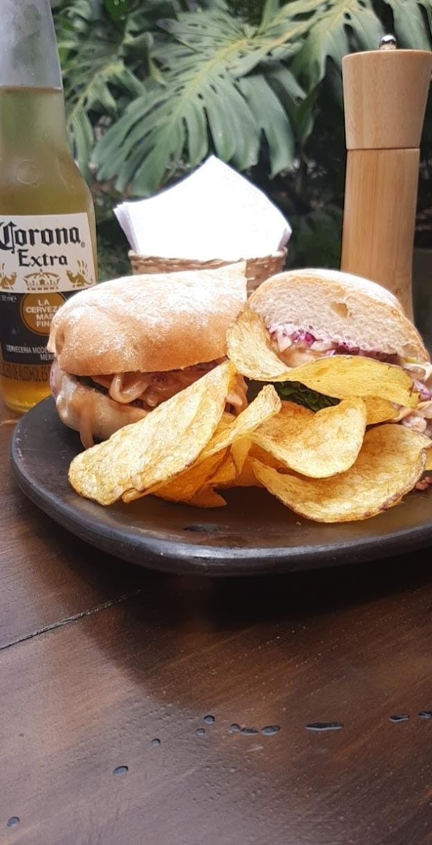 Donde Jonás - Parrilla y Chicharrón