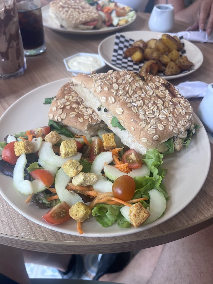 Brunch & Lunch